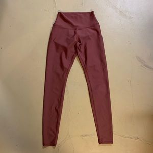 VGUC Alo airbrush leggings